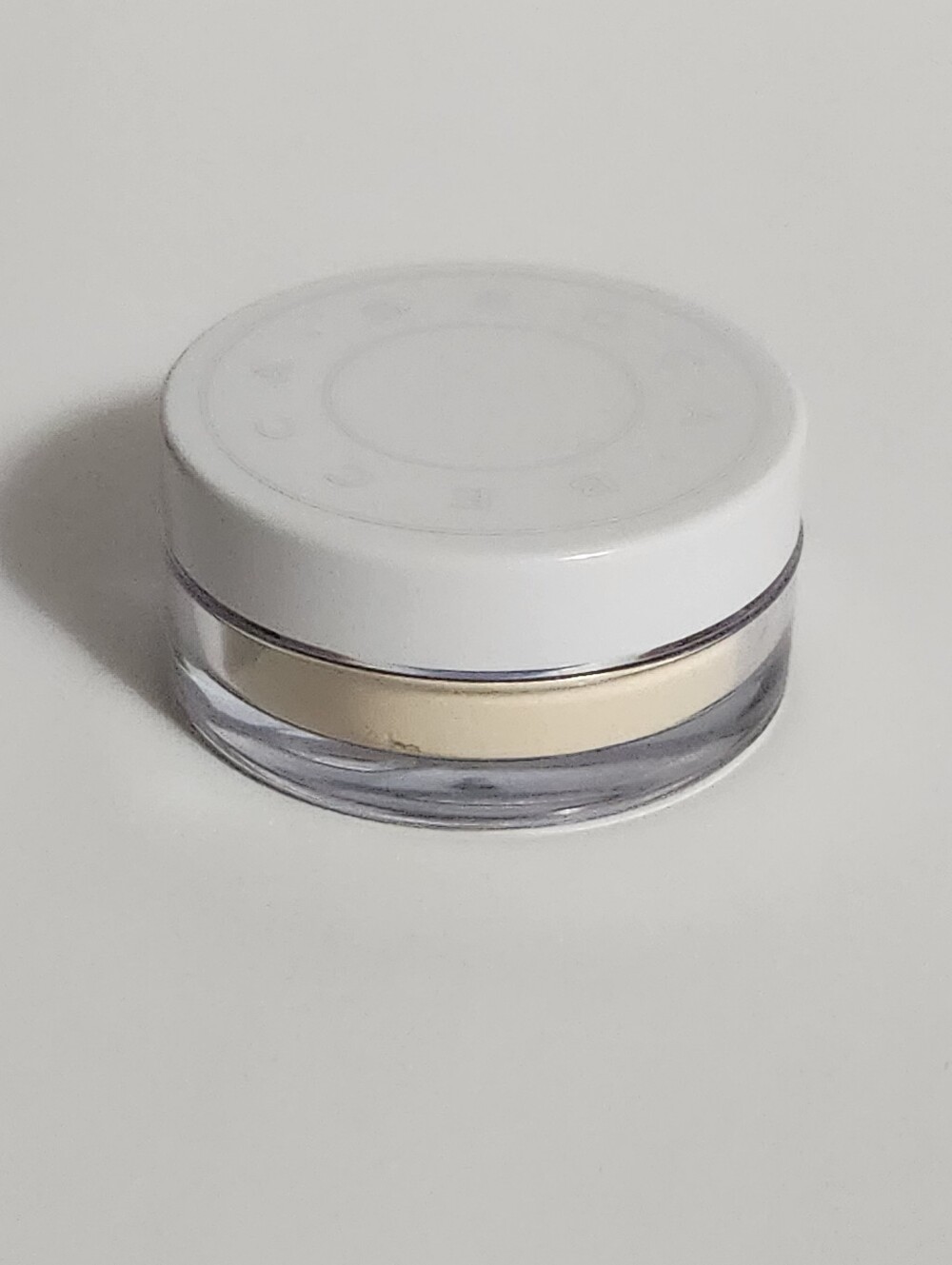NEW BECCA Setting Powder - Picture 2 of 7
